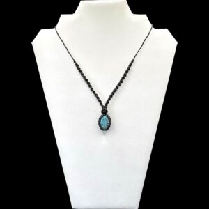 Collier delicatesse noire jaspe bleu
