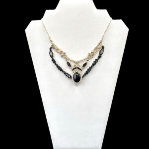 Collier forteresse